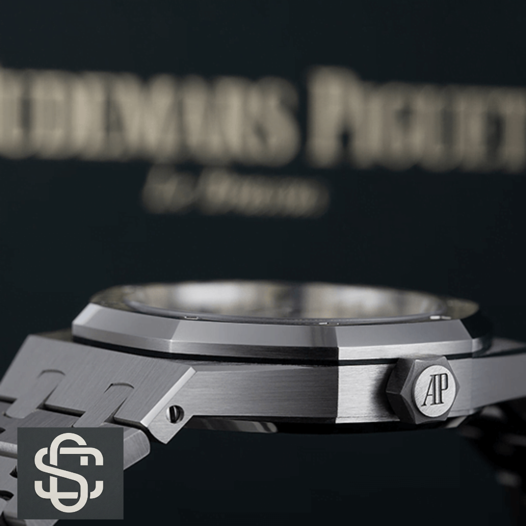 Royal Oak (Ref. 15403IP.OO.1220IP.01) “Silver Dial”