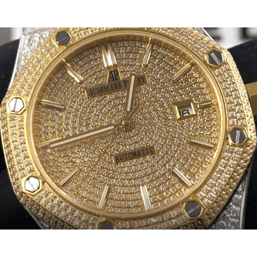 Royal Oak “Iced Out Yellow Gold” (Ref. 15400SR.OO.1220SR.01)