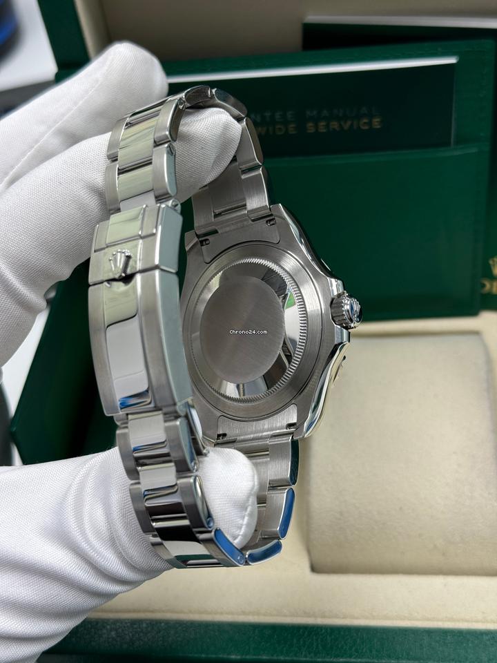 Yacht-Master 40 (Reference 126622) Slate/Dark Rhodium Dial or Blue Dial